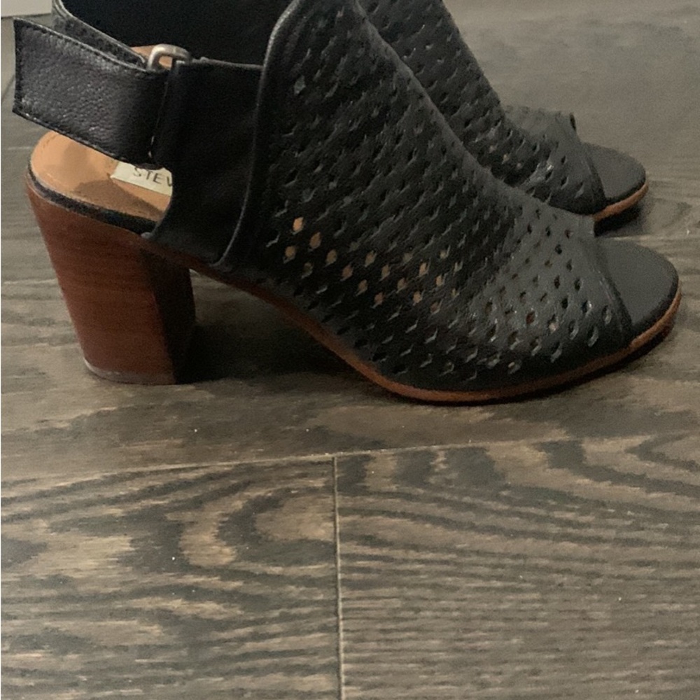 Steve Madden sandals